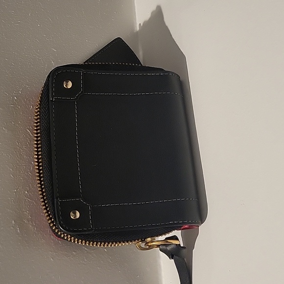 22. authentic Chloe wallet - Picture 2 of 7